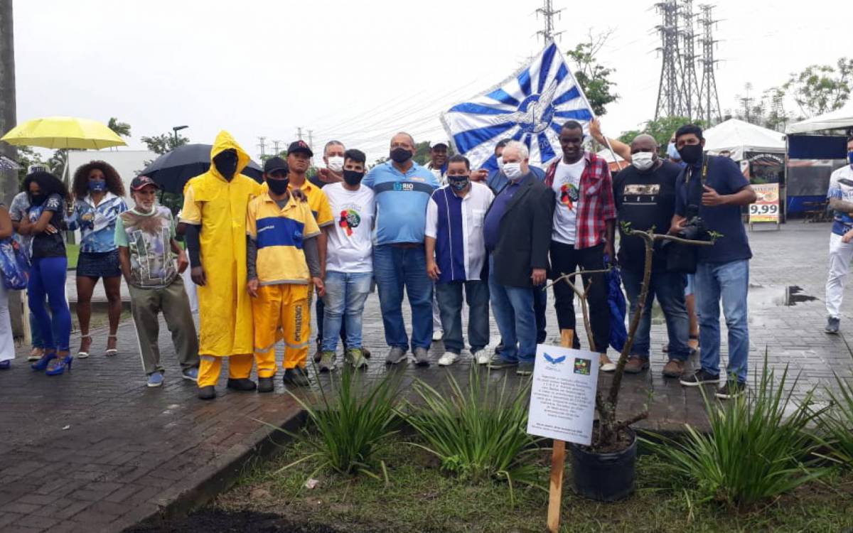 Portelenses se unem no Parque Madureira para plantar baob&aacute; no dia da Consci&ecirc;ncia Negra - Divulgação