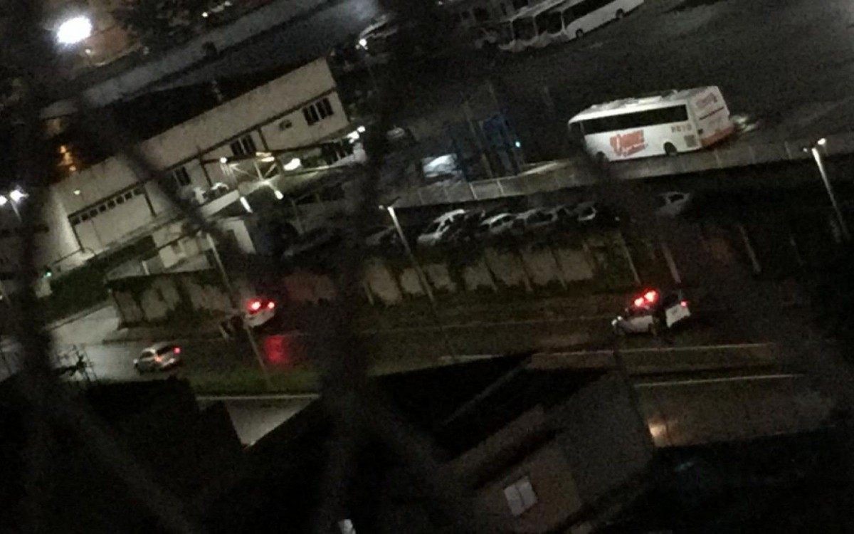 Perseguição e tiros nas ruas do bairro Pilares, na Zona Norte do Rio - Reprodução