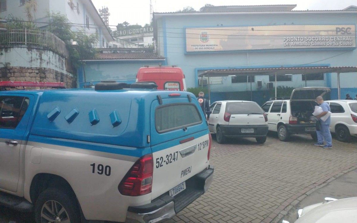 PM baleado foi socorrido para o Pronto Socorro Geral de São Gonçalo - Divulgação