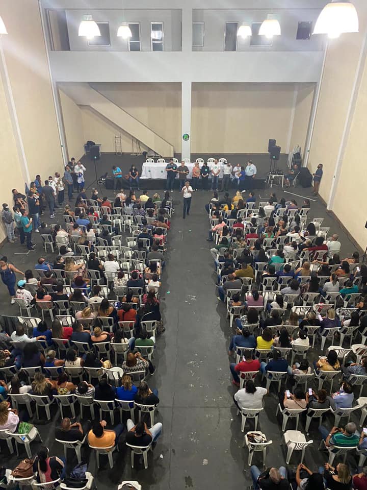 , Doutor Jo&atilde;o, reservou seu dia para a realiza&ccedil;&atilde;o de uma grande reuni&atilde;o com profissionais da Sa&uacute;de. - Divulga&ccedil;&atilde;o