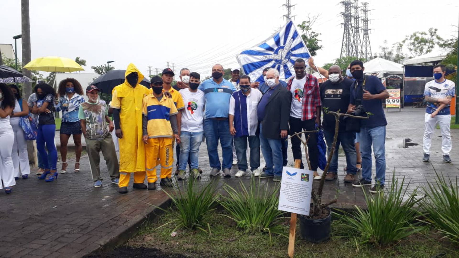 Portelenses se unem no Parque Madureira para plantar baobá no dia da Consciência Negra - Divulgação