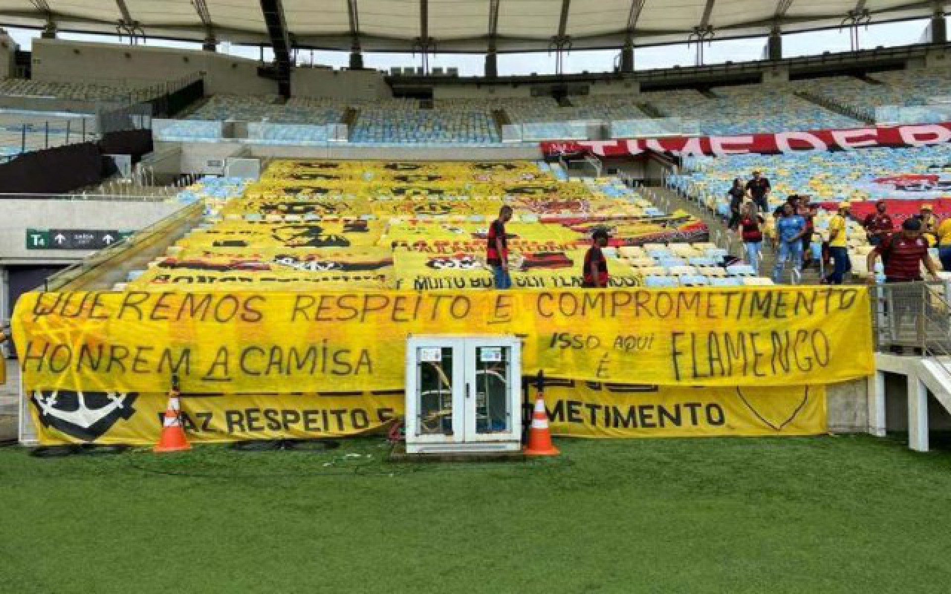 Torcedores do Flamengo pedem demissão de jogadores