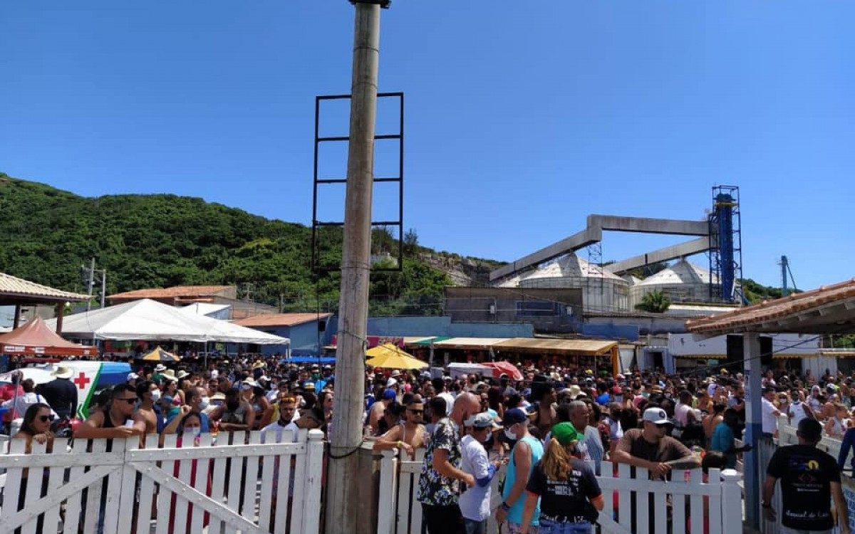 Excessos foram registrados após município afrouxar medidas de prevenção à Covid-19 - Foto: Internet