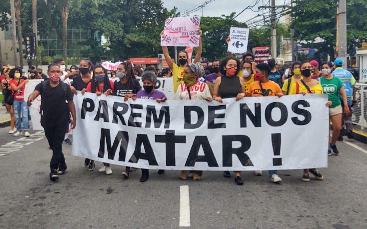 Protesto come&ccedil;ou no Carrefour do Norte Shopping e percorreu parte da Av. D. H&eacute;lder C&acirc;mara