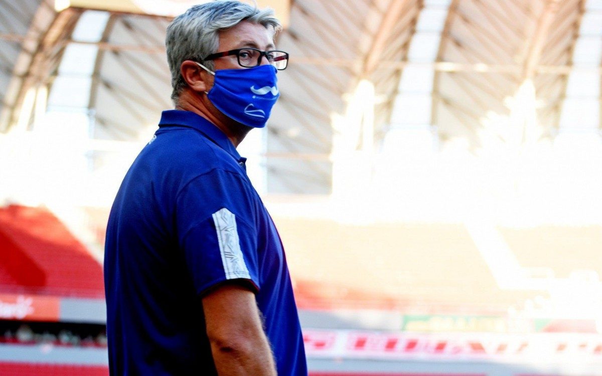 Porto Alegre, RS - Brasil - 22/11/2020 - Beira-Rio - Odair Hellman
Campeonato Brasileiro. 22ª Rodada. Jogo Fluminense x Internacional.
FOTO DE MAILSON SANTANA/FLUMINENSE FC

IMPORTANTE: Imagem destinada a uso institucional e divulgação, seu uso comercial está vetado incondicionalmente por seu autor e o Fluminense Football Club.

IMPORTANT: Image intended for institutional use and distribution. Commercial use is prohibited unconditionally by its author and Fluminense Football Club.

IMPORTANTE: Imágen para uso solamente institucional y distribuición. El uso comercial es prohibido por su autor y por el Fluminense Football Club.