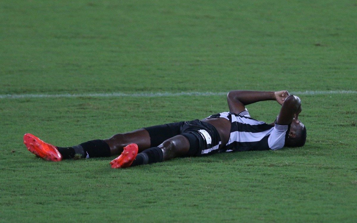 Botafogoo x Fortaleza jogam pela 22&ordf; rodada do Campeonato Brasileiro 2020 no est&aacute;dio do Engenh&atilde;o.