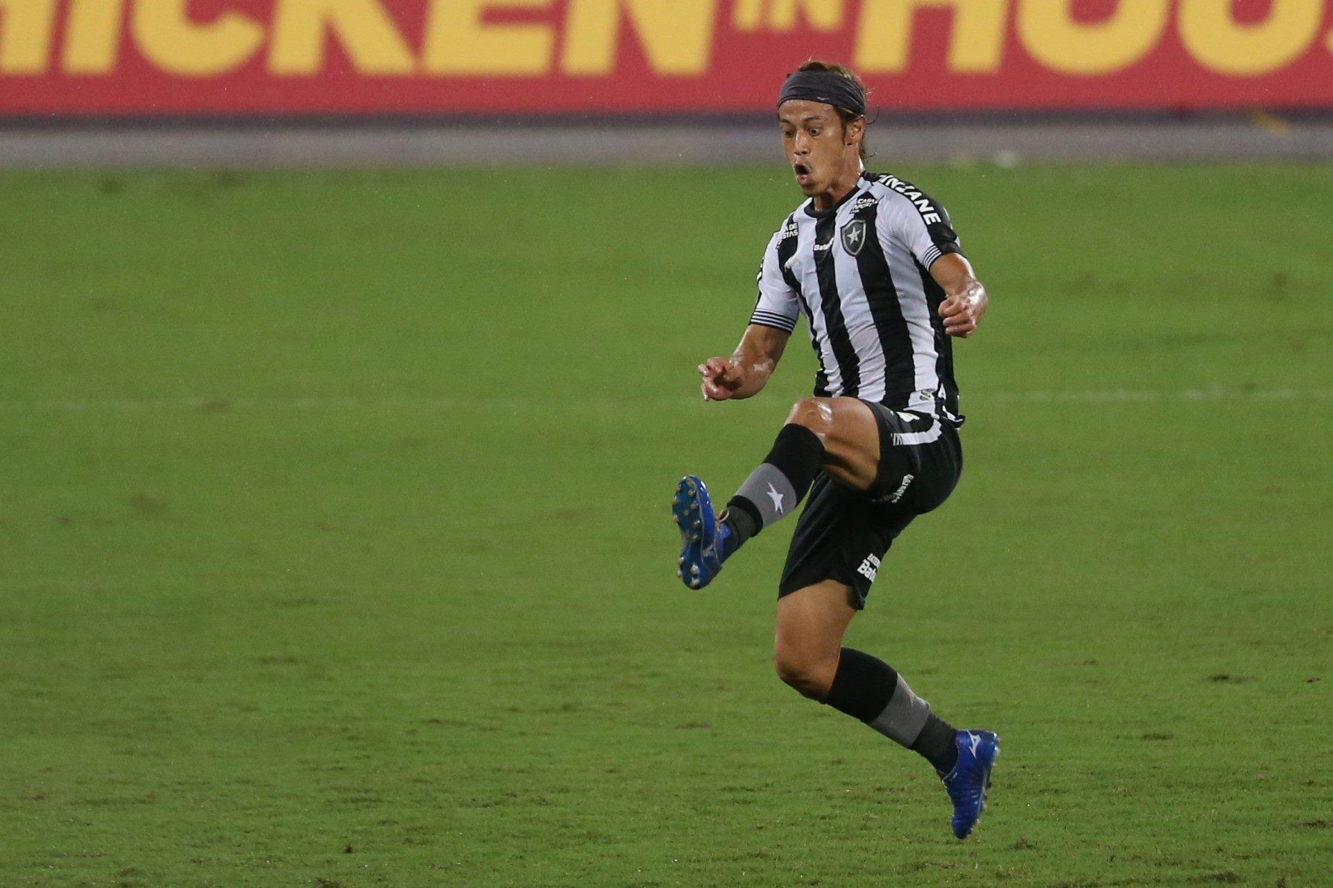 Botafogo joga mal mais uma vez, perde para o Fortaleza e se afunda na zona de rebaixamento - Daniel Castelo Branco