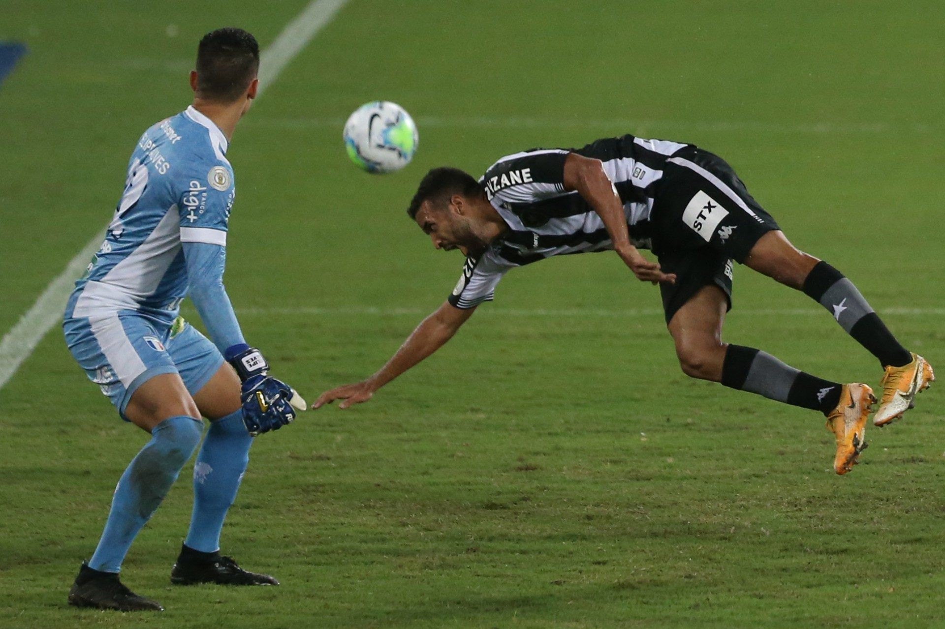 Botafogo joga mal mais uma vez, perde para o Fortaaleza e se afunda na zona de rebaixamento - Daniel Castelo Branco