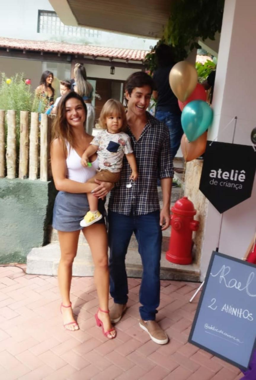 Isis Valverde comemora dois anos do filho Rael - Reprodu&ccedil;&atilde;o internet 