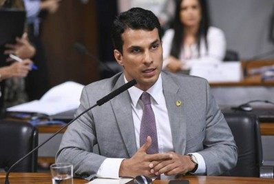 Influencer acusa senador Irajá Silvestre de mandá-la abortar: 'Estava com 15 semanas. Eu ia morrer'