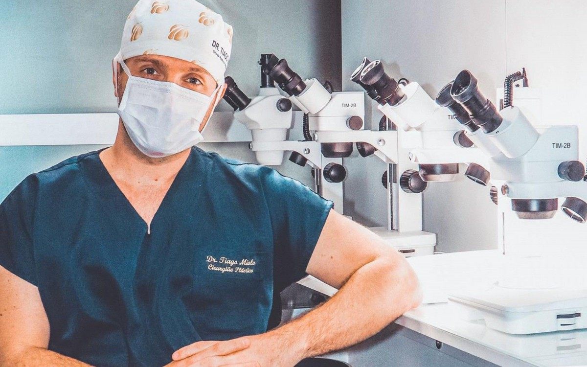 Dr. Tiago Miolo comenta sobre o Transplante de Barba - Divulgação