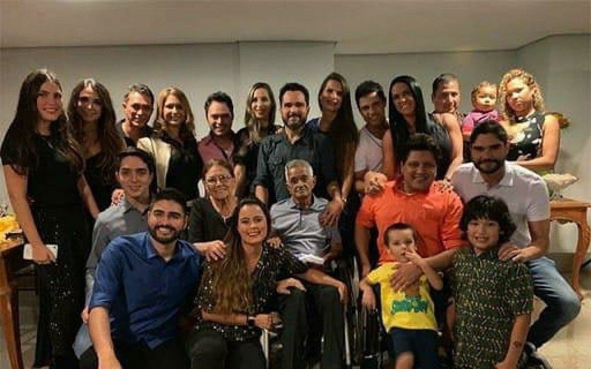 Fam&iacute;lia Camargo