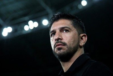 Ex-técnico do Botafogo deseja sorte a Carlos Eduardo: 'Vai fazer história'