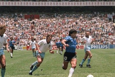 Camisa da Argentina de Maradona em gols históricos irá a leilão