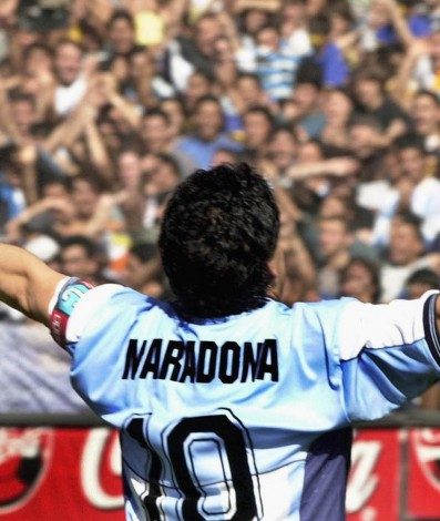 (FILES) In this file photo taken on November 09, 2001 Argentinian football star Diego Maradona greets the public in the 