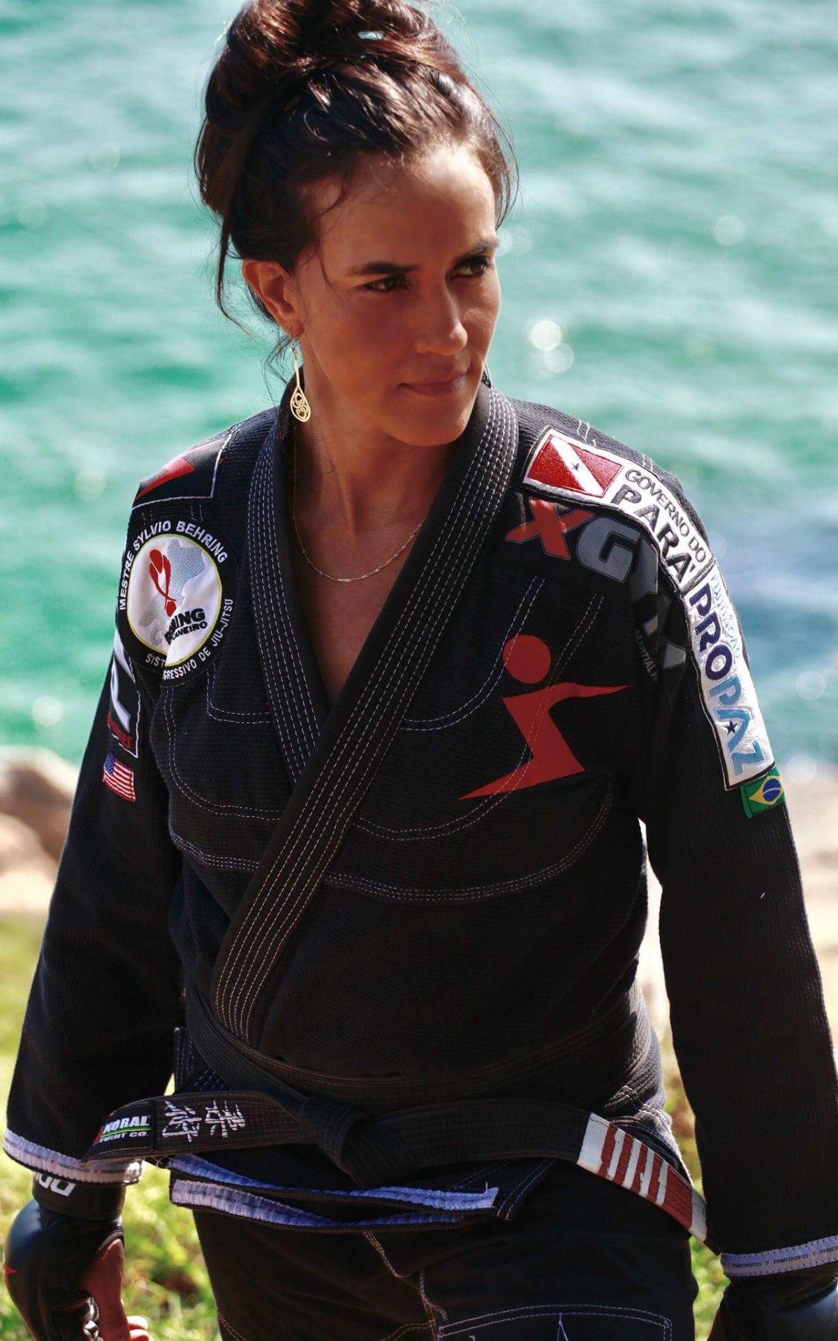 Faixa preta de jiu-jitsu, campeã mundial e ex-atleta de MMA, a paraense Erica Paes