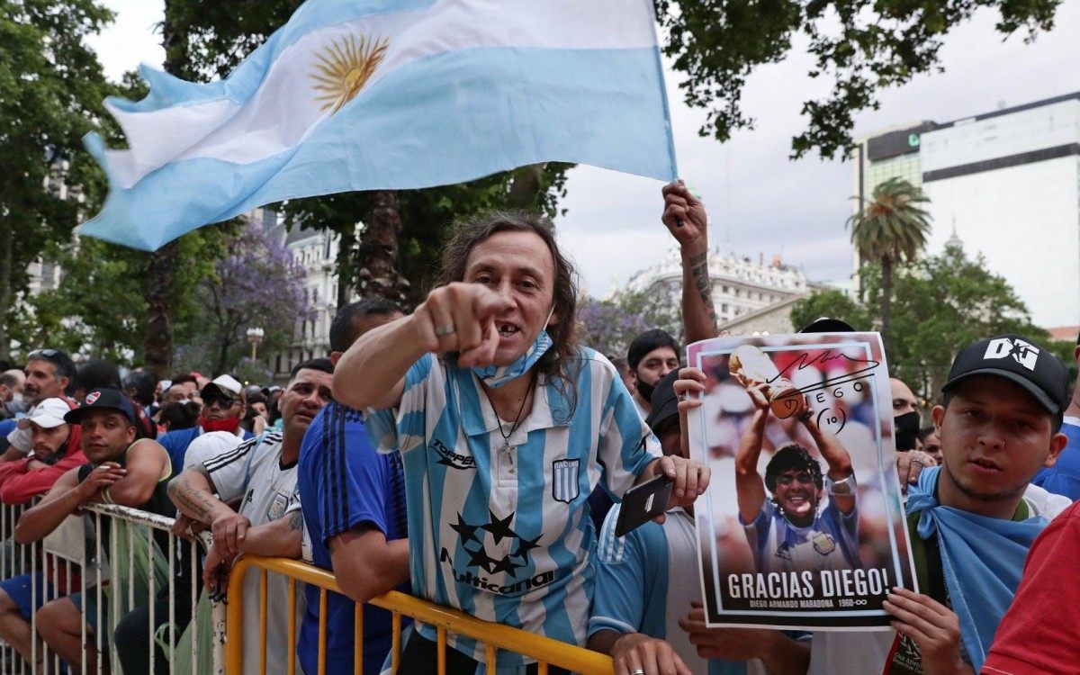 Vel&oacute;rio de Maradona come&ccedil;ou em Buenos Aires