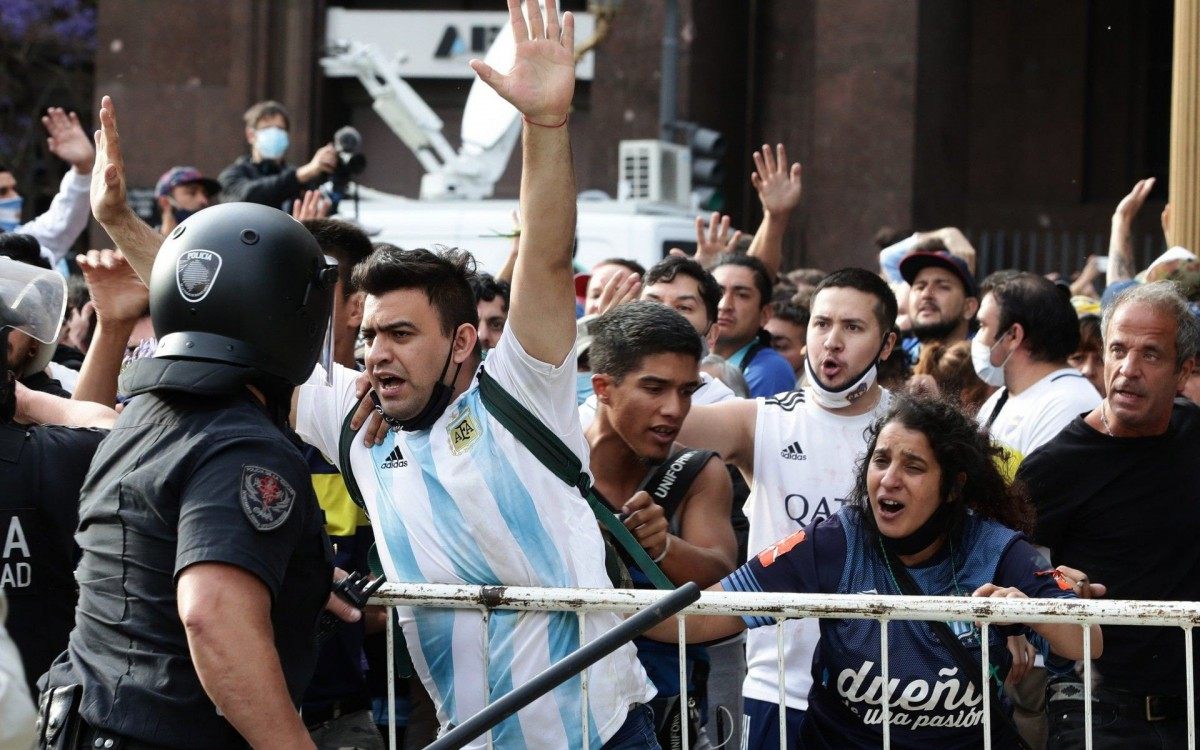 Vel&oacute;rio de Maradona come&ccedil;ou em Buenos Aires