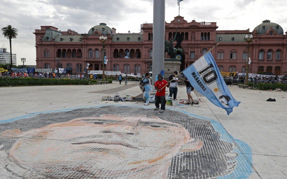 Vel&oacute;rio de Maradona come&ccedil;ou em Buenos Aires