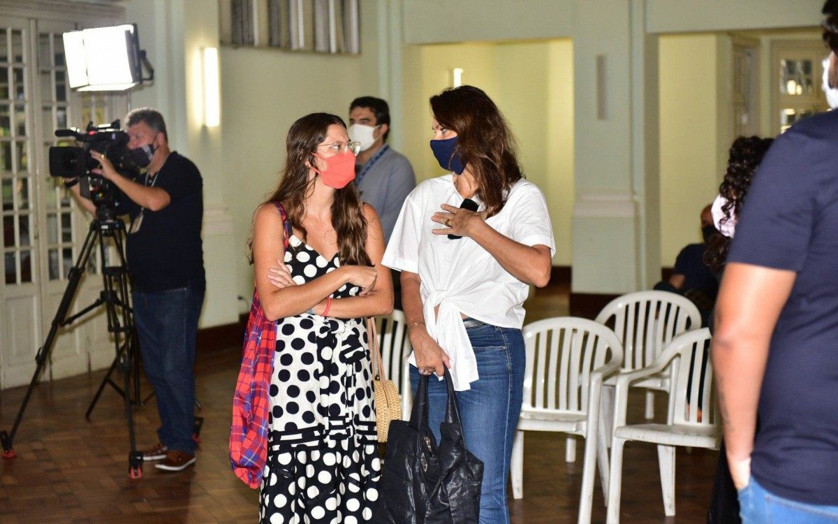 Corpo de Fernando Vanucci é velado no salão nobre do Clube de Regatas Botafogo, na Zona Sul do Rio, nesta quinta-feira