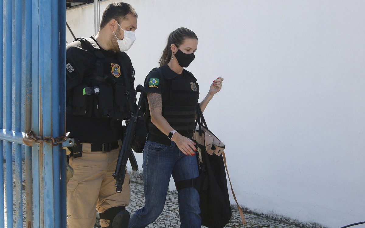 Policia - A Policia Federal deflagra Operaçao Lagrimas do Amarante, com objetivo de investigar a pratica dos crimes de compartilhamento, posse e possivel produçao de pornografia infantil.