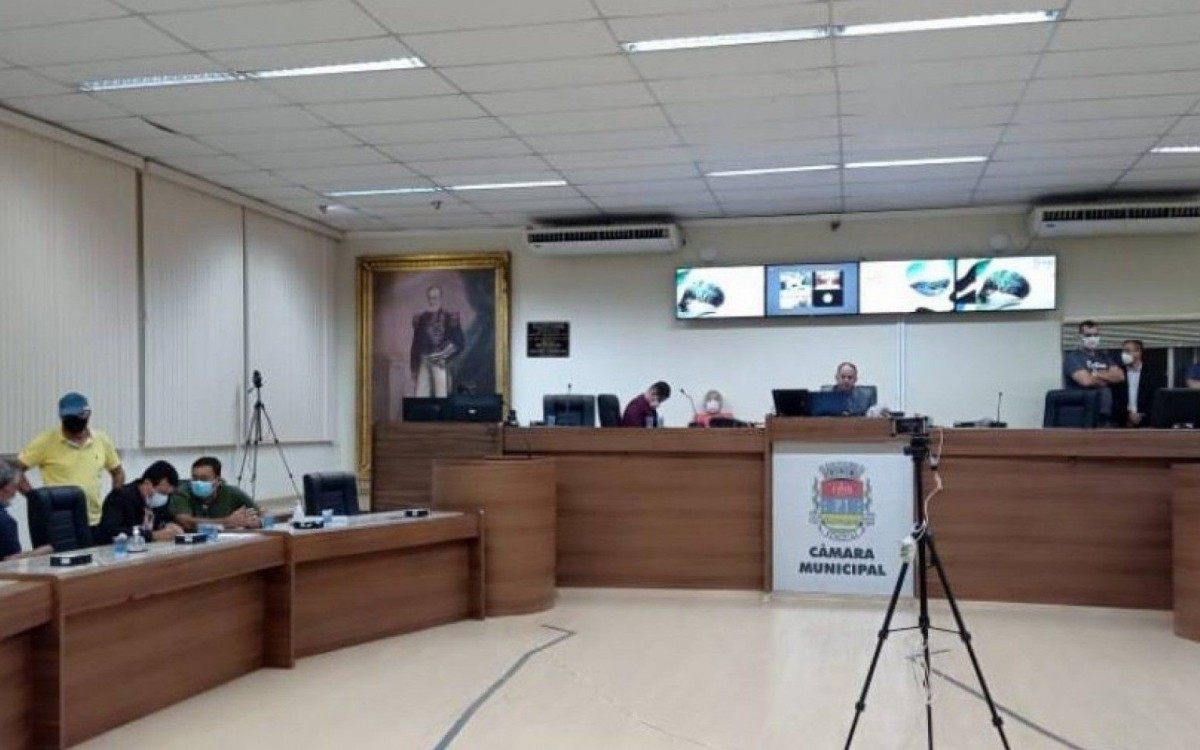 Presidente Noel Pedrosa faz pronunciamento, apesar de sessão sem quórum: reunião marcada para o dia 30 - Divulgação - Câmara Municipal de Itaguaí