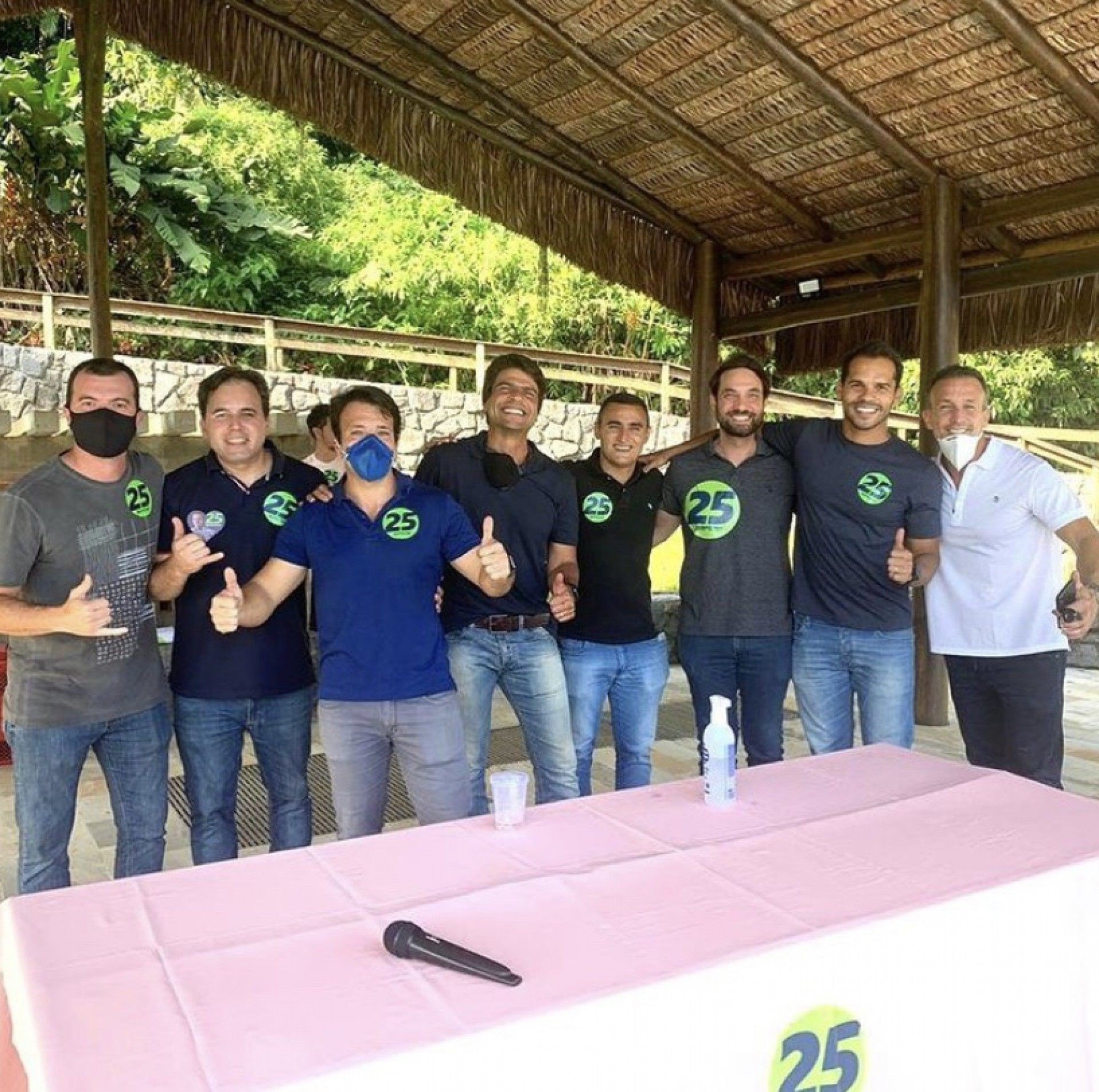 'Acho que o Paes tem mais condi&ccedil;&atilde;o de reerguer a cidade', diz l&iacute;der do governo Crivella