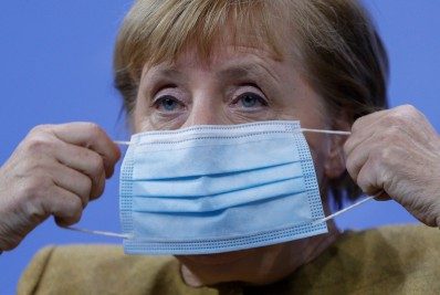 Chanceler da Alemanha diz estar preocupada com a dinâmica 'exponencial' da covid-19 no país