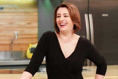 Cátia Fonseca faz postagem enigmática e anuncia volta do programa ao vivo