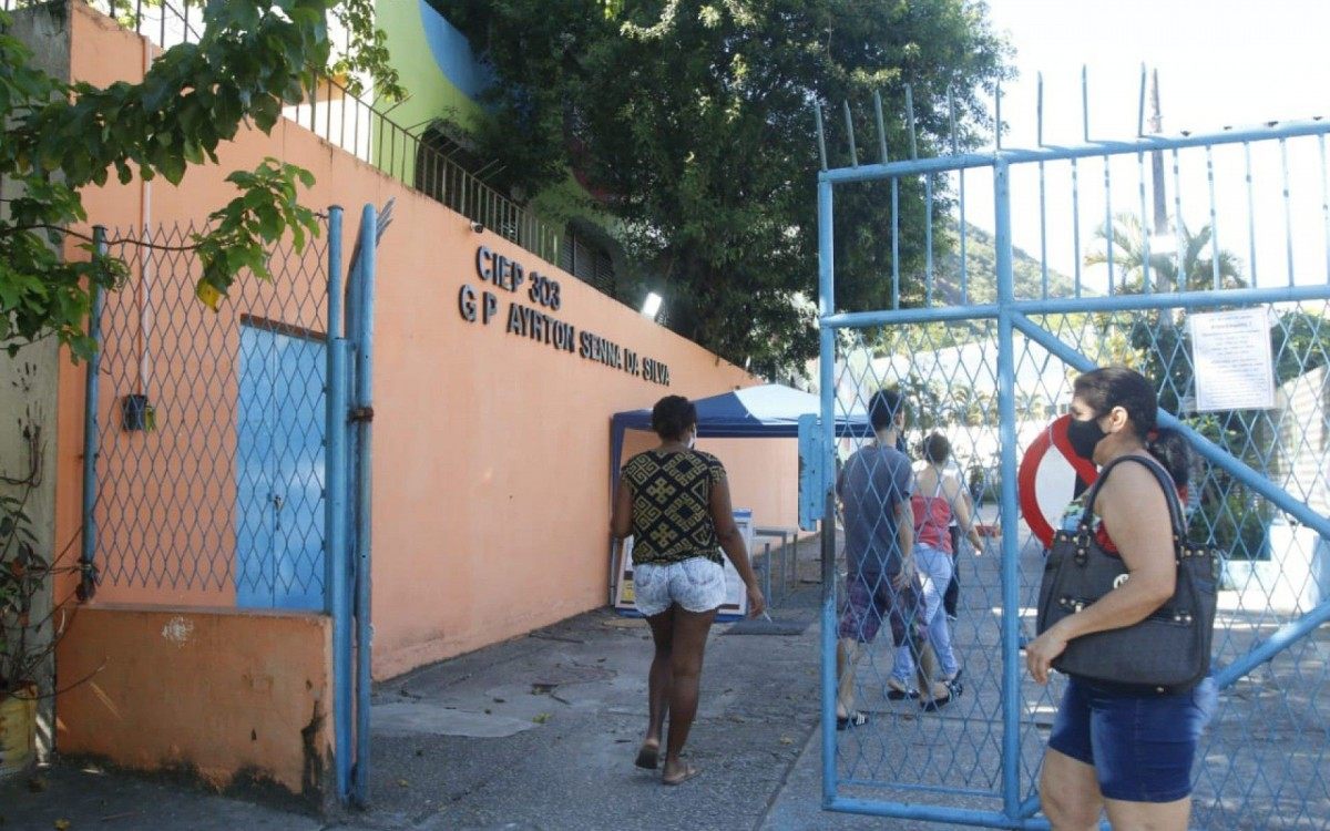 Votação no CIEP Ayrton Senna da Silva, na Rocinha - Reginaldo Pimenta / Agência O DIA