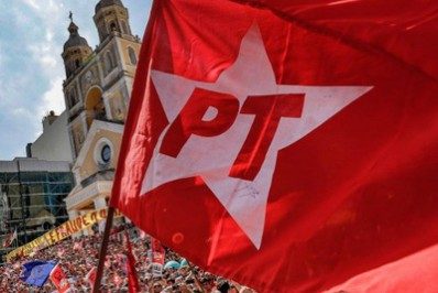 PT: Bomba contra STF é episódio de terror e confirma risco que extrema direita representa