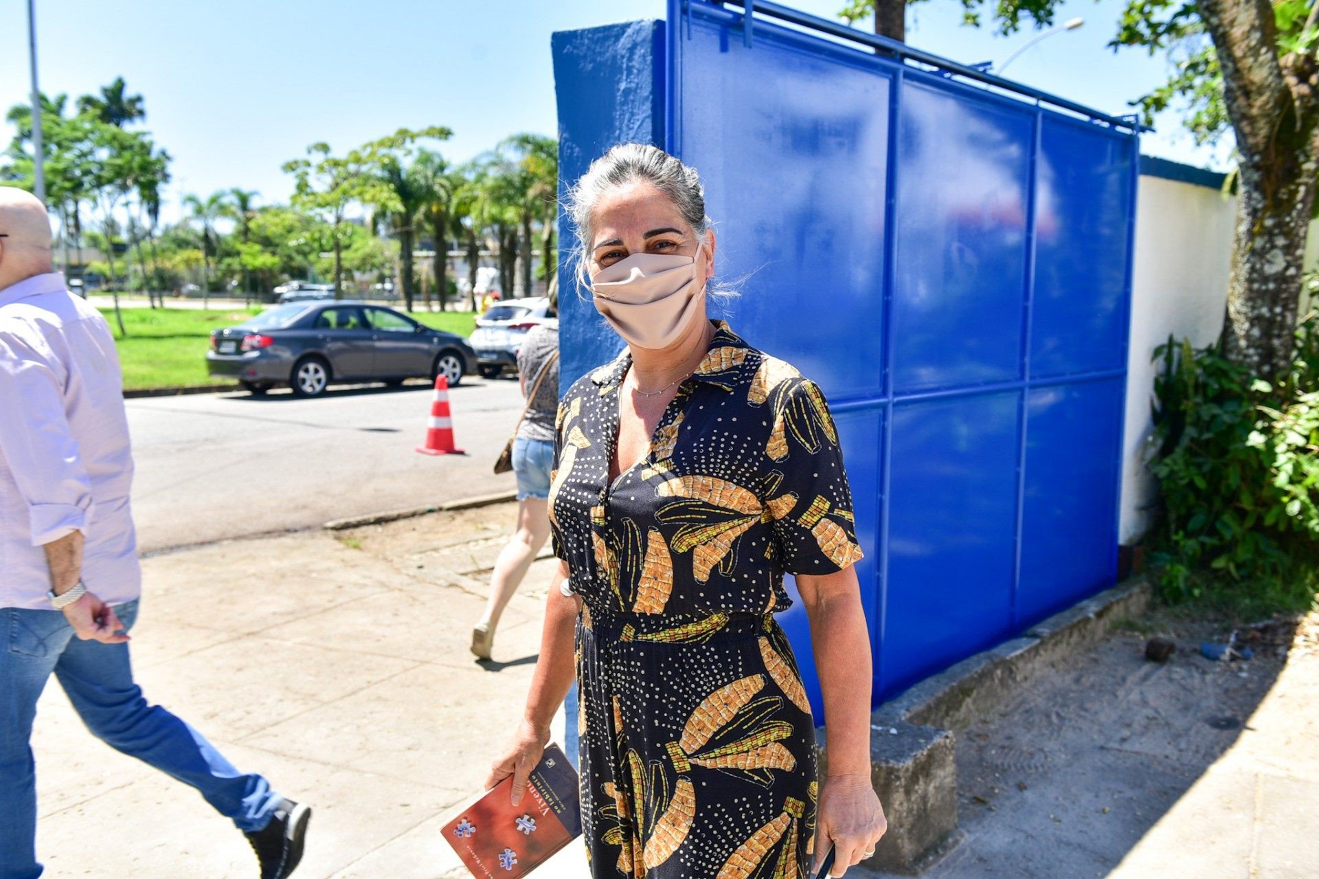 Gloria Pires votou no segundo turno em escola na Barra da Tijuca (RJ) - AgNews