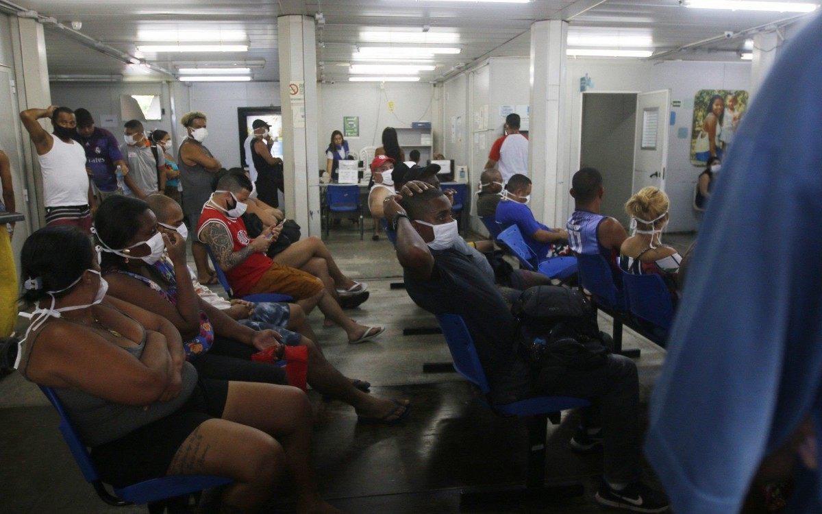 UPA da Penha tem sala de espera lotada e pouco distanciamento - Reginaldo Pimenta / Agencia O Dia