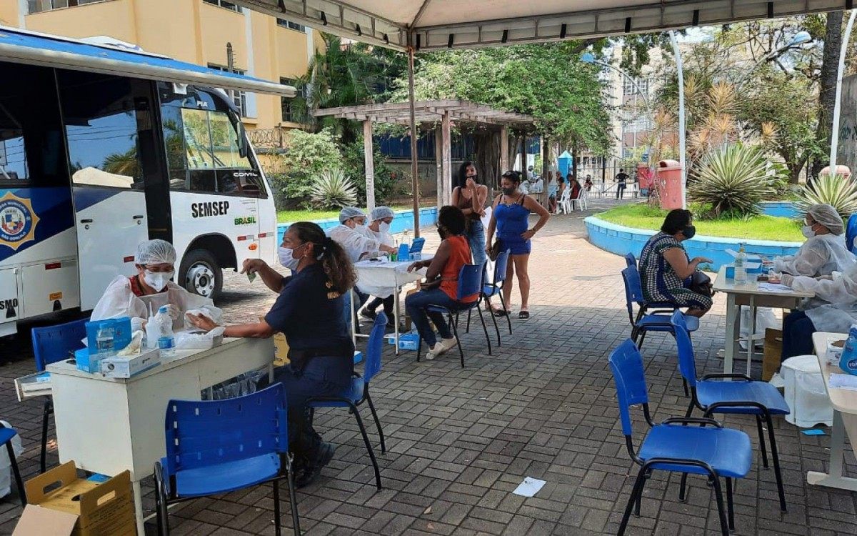Instalada em local aberto e sem aglomeração, unidade de atendimento na Praça Zé Garoto é responsável, desde sexta-feira (27), pela realização de testes rápidos - Divulgação