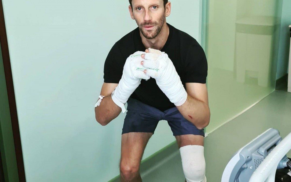 Grosjean sofreu queimadura nas duas m&atilde;os, no joelho e p&eacute; esquerdos - Reprodu&ccedil;&atilde;o/Instagram