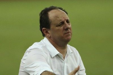 Ceni prega confiança em estilo de jogo do Flamengo e quer melhorar finalizações