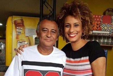 Pai de Marielle Franco tem alta após internação por covid-19 no Rio