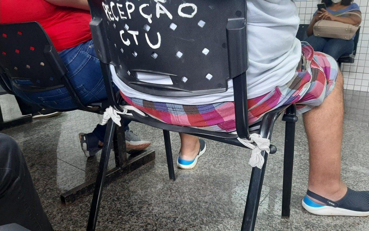 Detalhe da cadeira da sala de espera 