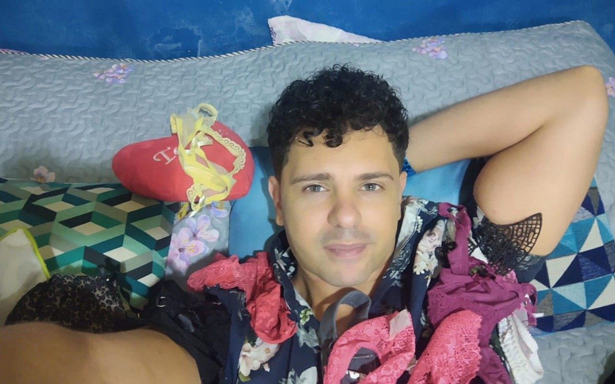 Cantor de São João de Meriti, Philip Link é chamado de Wando da Baixada