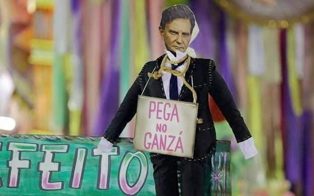 Crivella foi satirizado pela Estação Primeira de Mangueira em 2018