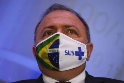 'Dia difícil para todos os brasileiros', diz Pazuello sobre recorde de mortes