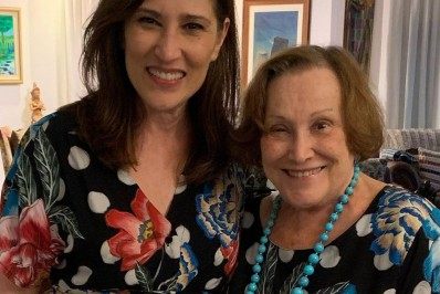 Beth Goulart fala sobre o estado de saúde de Nicette Bruno: 'A situação é delicada e grave'