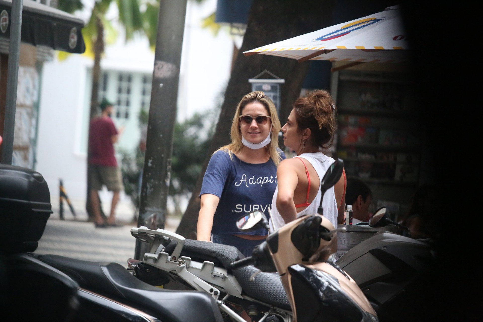 Fernanda Gentil e Priscila Montandon na Zona Sul do Rio - AGNEWS