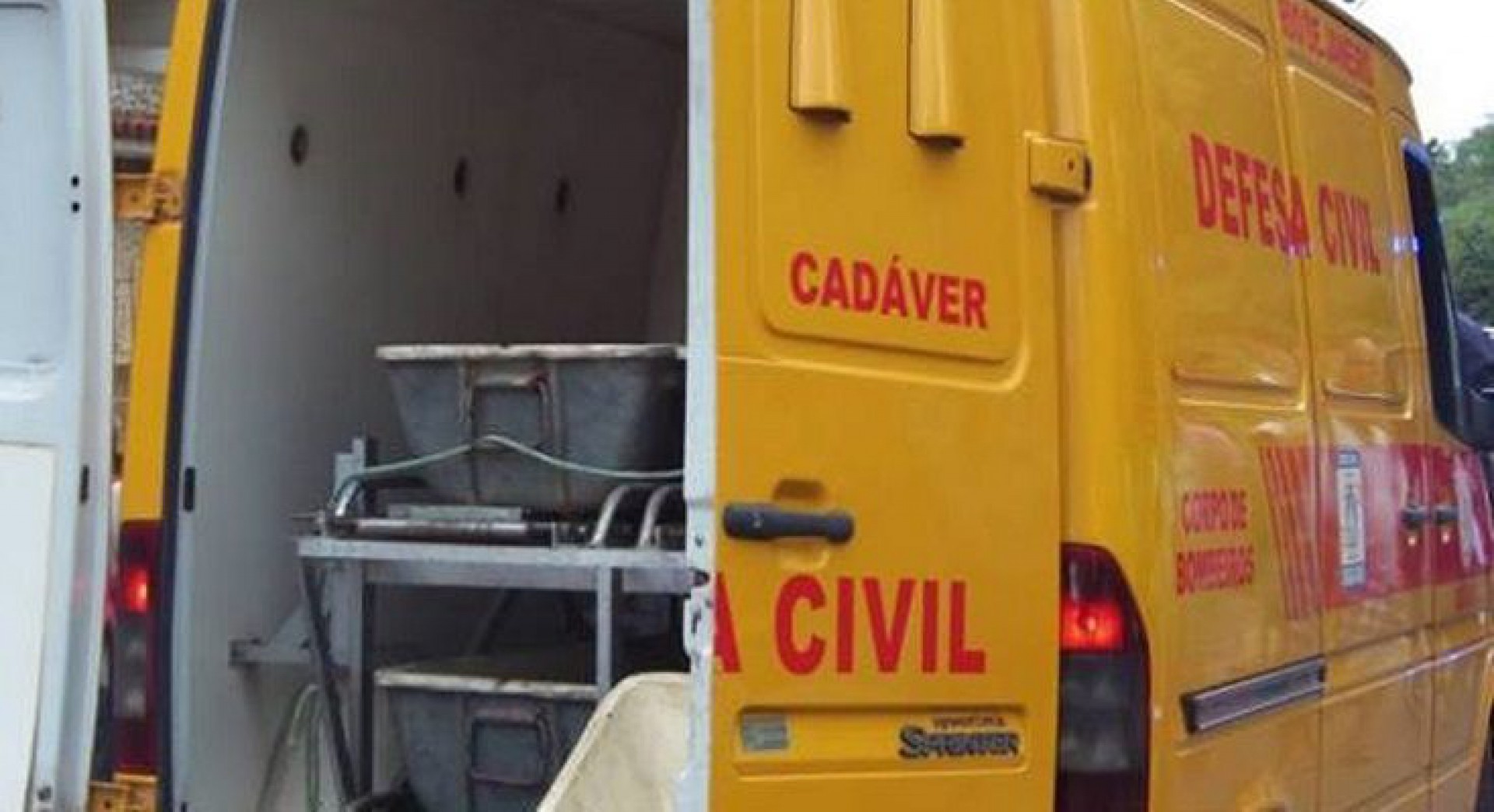 Ap&oacute;s a per&iacute;cia o corpo do rapaz foi removido ao IML de Itaperuna.