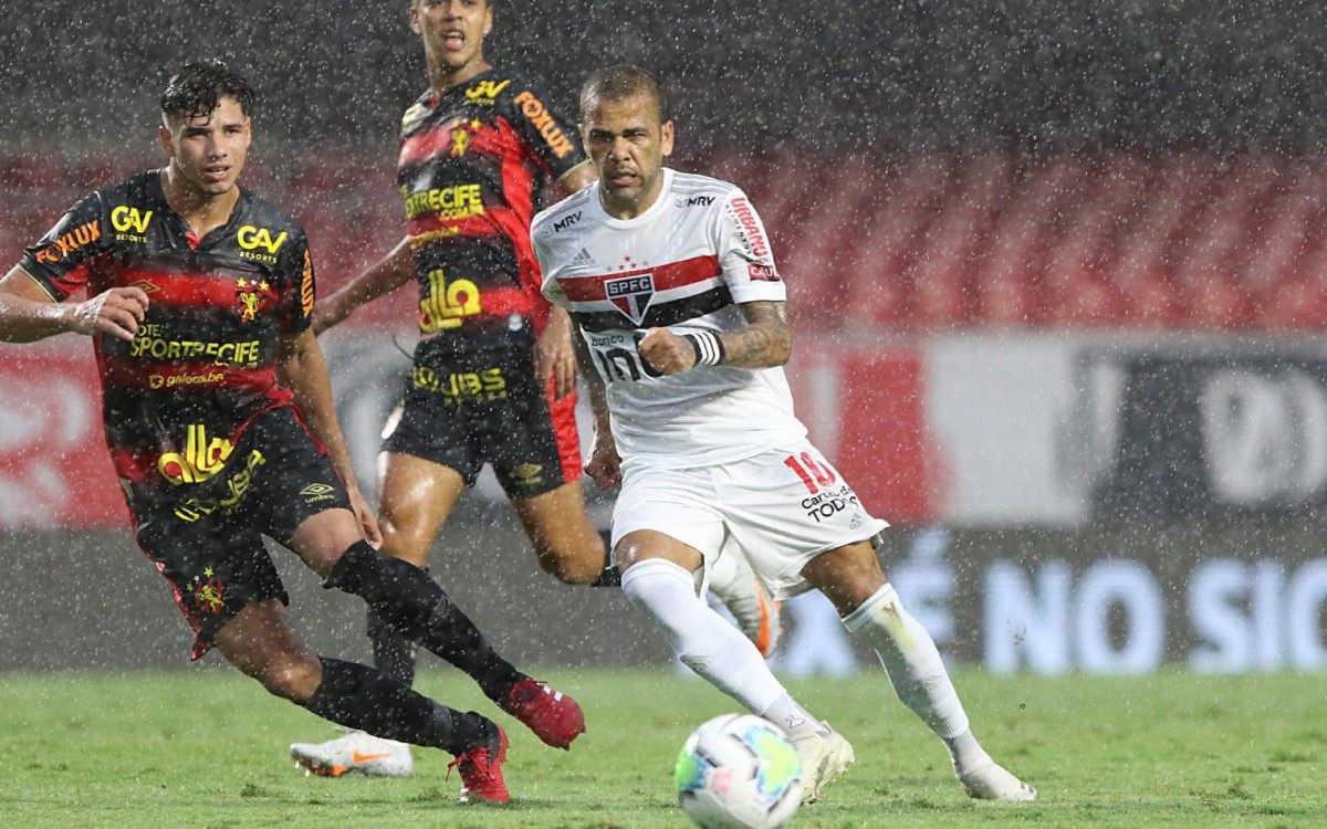 Debaixo de chuva, o São Paulo, apesar da vitória magra, confirmou a vitória no Morumbi - Rubens Chiri/São Paulo