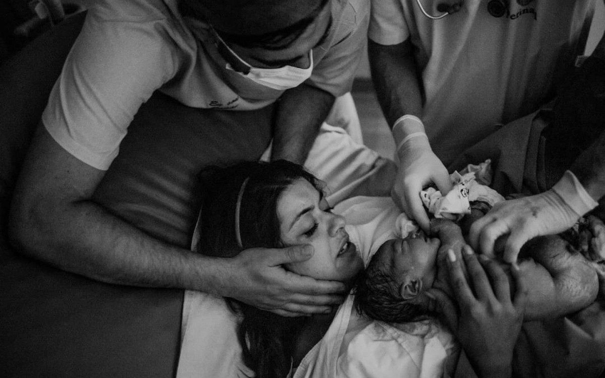 Patricia Cardoso e Marcelo Adnet no parto de Alice 