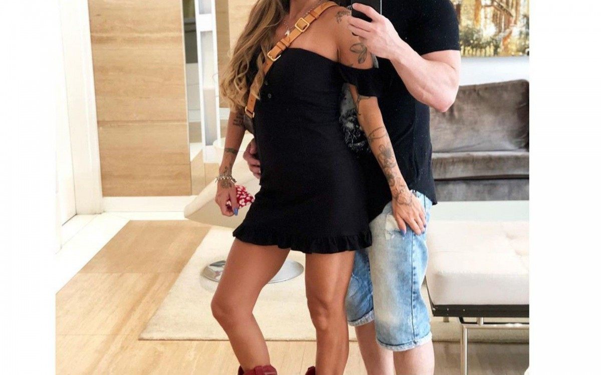 Maria Clara e Marlon est&atilde;o gr&aacute;vidos