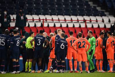 Webó comemora postura de jogadores de PSG e Istanbul em caso de racismo: 'Vai ser lembrado'