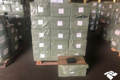 Receita Federal apreende mais de 51 mil aparelhos de TV box no Porto de Itaguaí