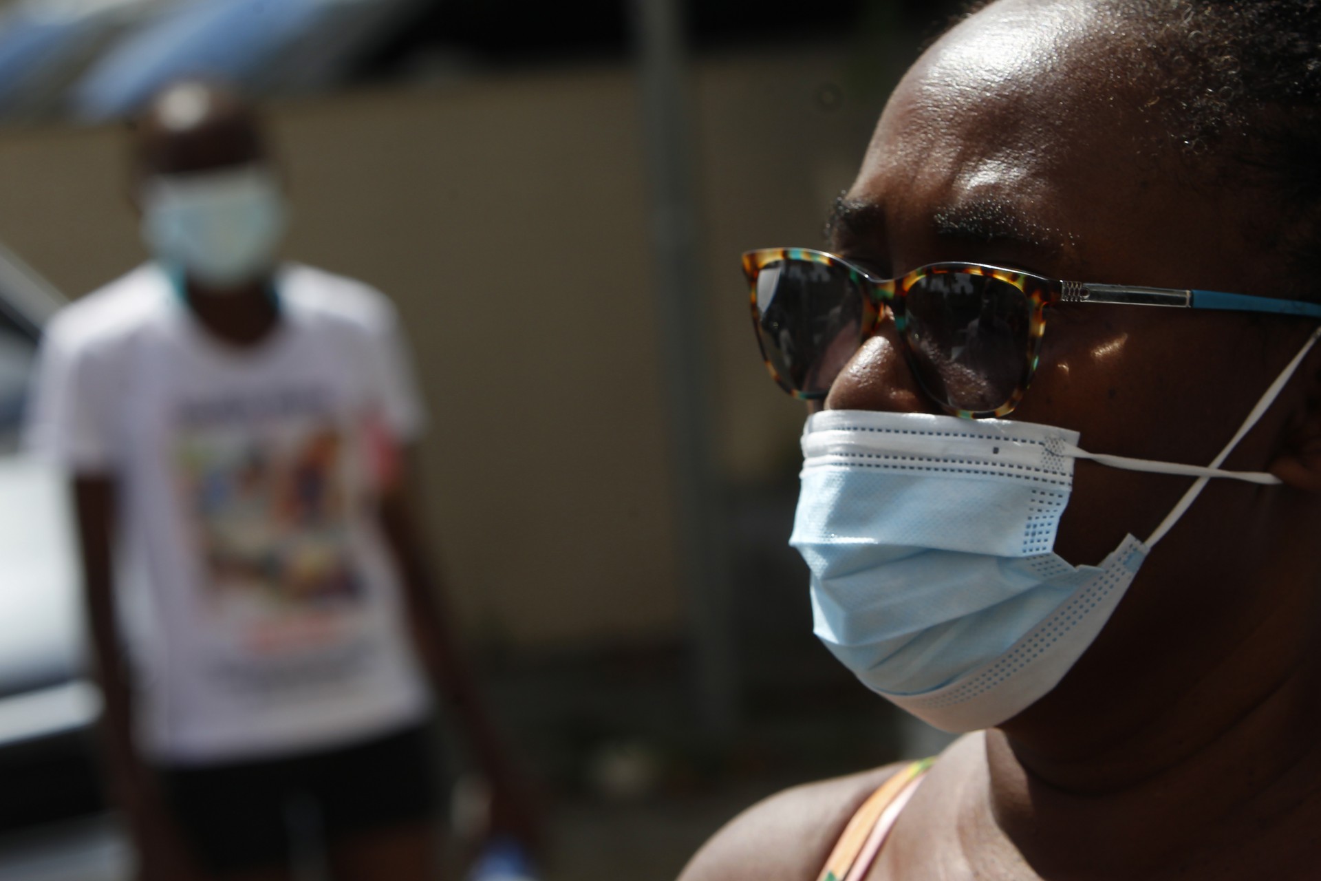 Familiares prestam depoimento na Delegacia de Homic&iacute;dios na Baixada Fluminense. Na foto, L&iacute;dia Moreira da Silva Santos, av&oacute; da Rebeca - Luciano Belford/Ag&ecirc;ncia O Dia